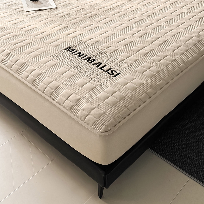 91家纺网 家纺一手货源 找家纺 3C 2025新款全棉水洗棉刺绣夹棉床笠 漫生活 卡其