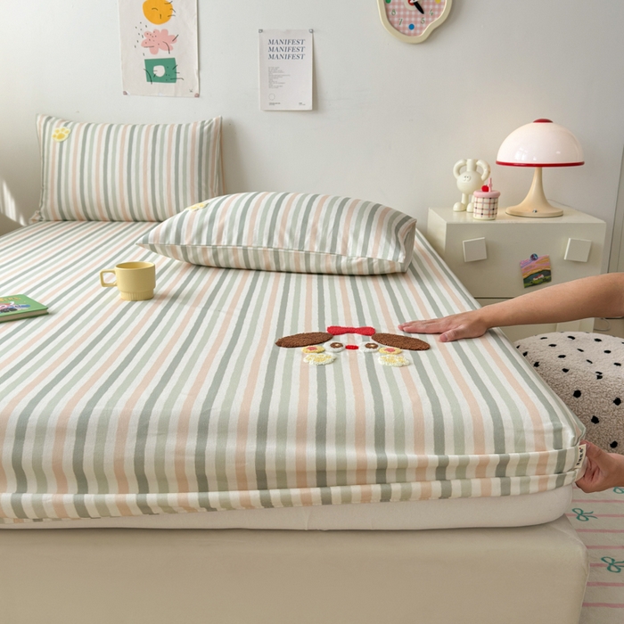 91家纺网 家纺一手货源 找家纺 如意朵 2025全棉老粗布刺绣床笠系列 小萌宝