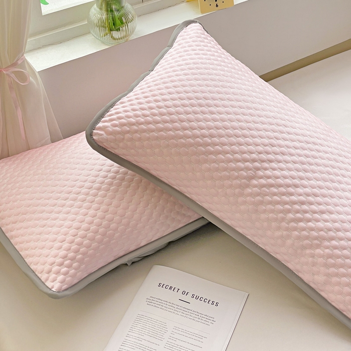 91家纺网 家纺一手货源 找家纺 卓昌枕芯 2025新款夏天冰豆豆冰丝枕套新款家用一对装枕芯套学生宿舍单只整头套 粉色