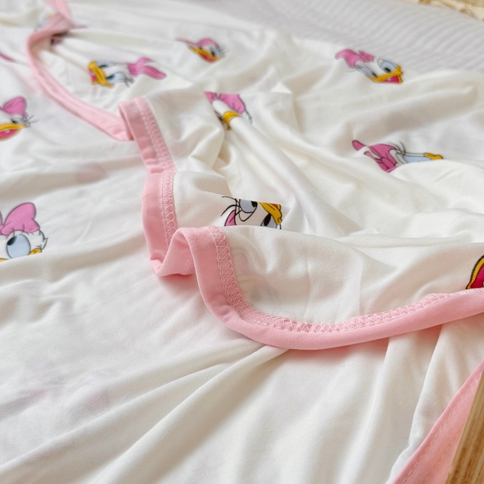 91家纺网 家纺一手货源 找家纺 星期八 2025新款婴儿裸睡级冰丝毯迪斯尼凉感毯 黛丝