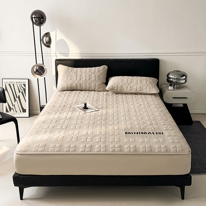 91家纺网 家纺一手货源 找家纺 3C 2025新款全棉水洗棉刺绣夹棉床笠 漫生活 卡其