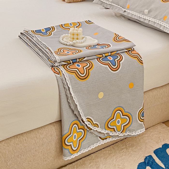 91家纺网 家纺一手货源 找家纺 宜家坊 2025新款春夏原棉鱼骨棉老粗布花边印花床单软凉席三件套 四叶草-灰