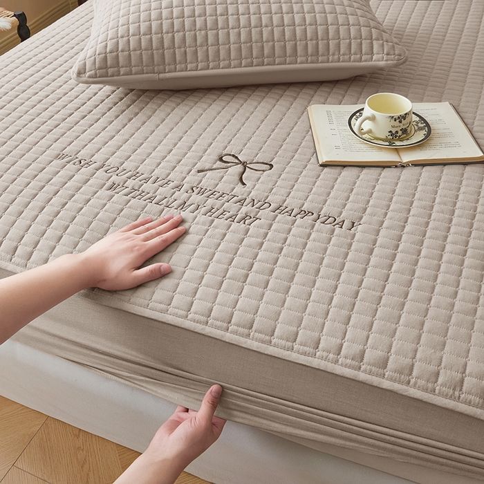 91家纺网 家纺一手货源 找家纺 3C 2025新款全棉水洗棉夹棉 床笠-蝴蝶结 蝴蝶结 卡其