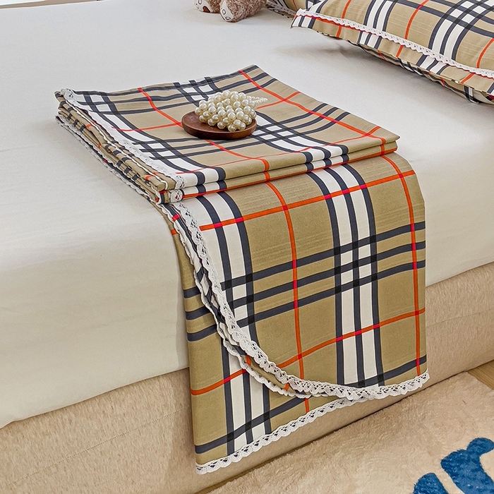 91家纺网 家纺一手货源 找家纺 宜家坊 2025新款春夏原棉鱼骨棉老粗布花边印花床单软凉席三件套 英伦时尚