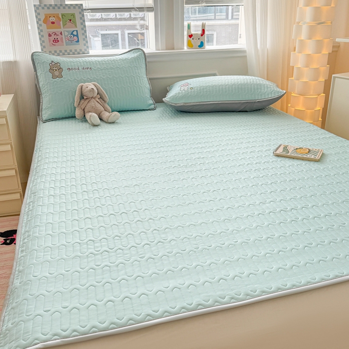 91家纺网 家纺一手货源 找家纺 慕尚家纺 2025刺绣款乳胶凉席水洗棉夏被三件套四件套 安妮兔