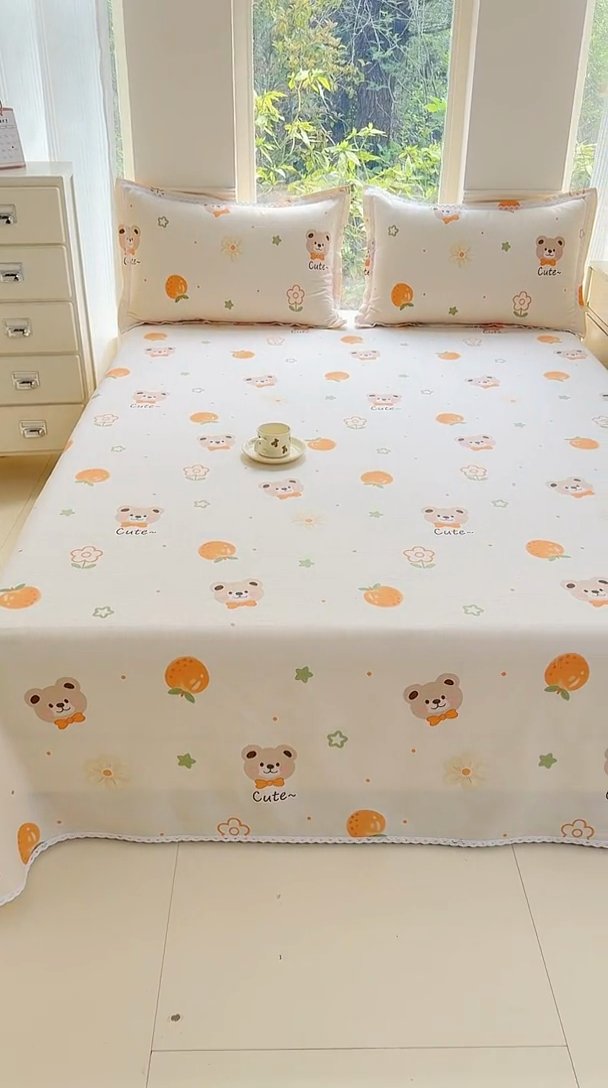 91家纺网 家纺一手货源 找家纺 宜家坊 2025新款春夏原棉鱼骨棉老粗布花边印花床单软凉席三件套 萌熊