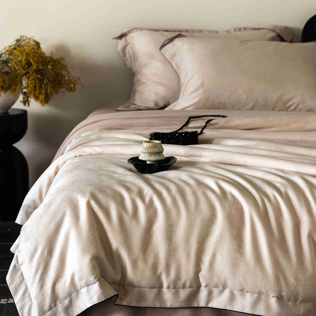 91家纺网 家纺一手货源 找家纺 涞澳家纺 2025新款60支天丝棉提花四件套 花砚-香槟