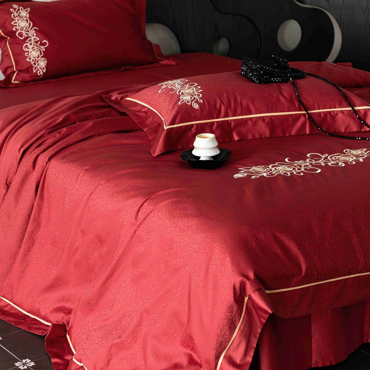 91家纺网 家纺一手货源 找家纺 涞澳家纺 2025新款婚庆款四件套 永恒爱恋