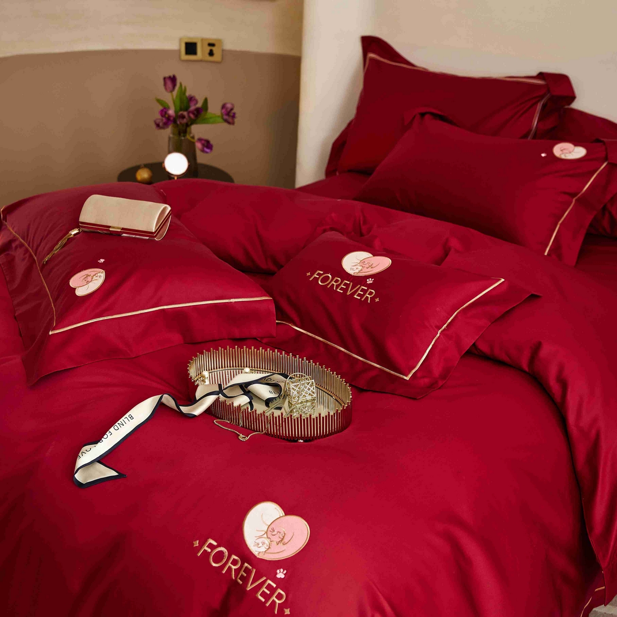 91家纺网 家纺一手货源 找家纺 涞澳家纺 2025新款婚庆款四件套 巴黎之爱