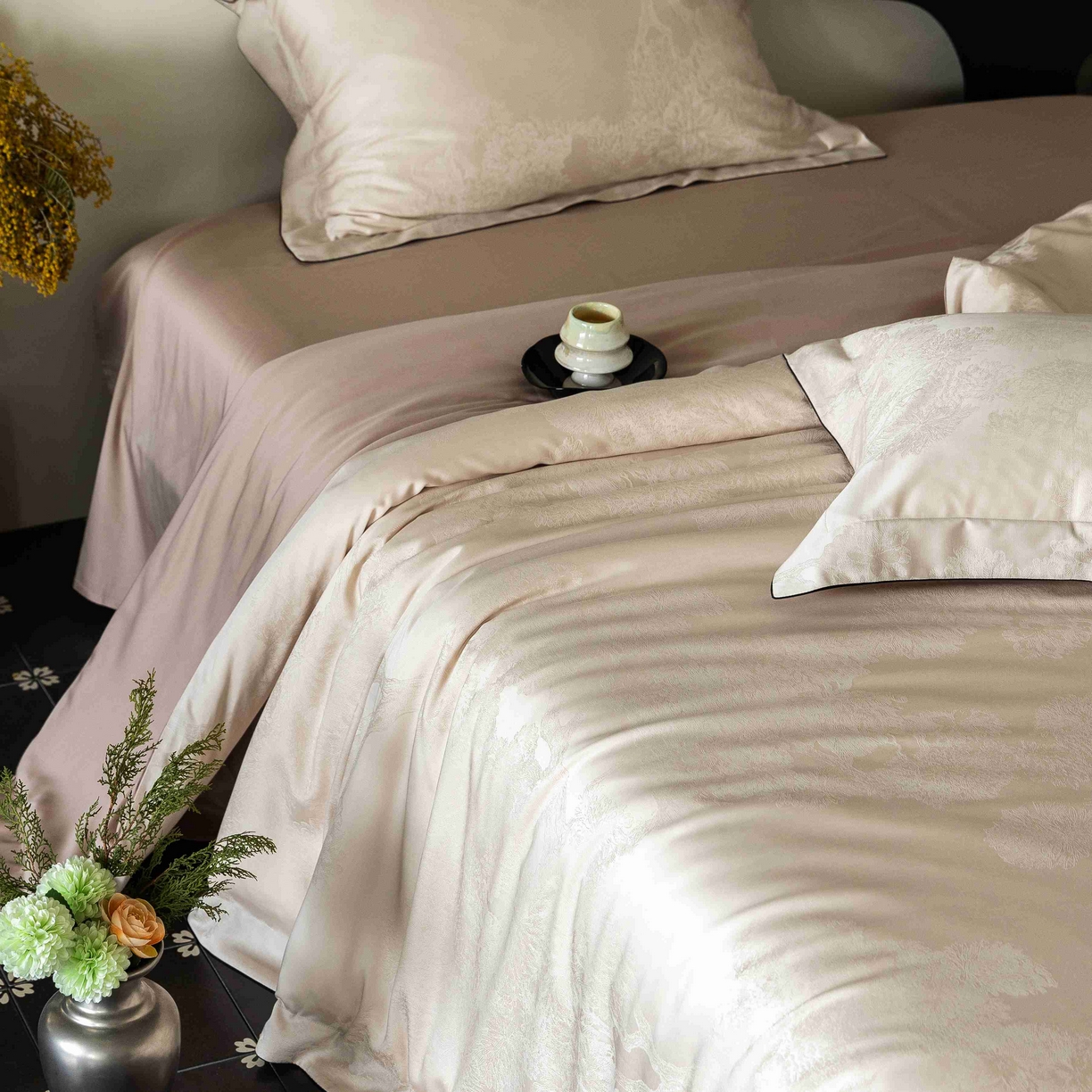 91家纺网 家纺一手货源 找家纺 涞澳家纺 2025新款60支天丝棉提花四件套 花砚-香槟