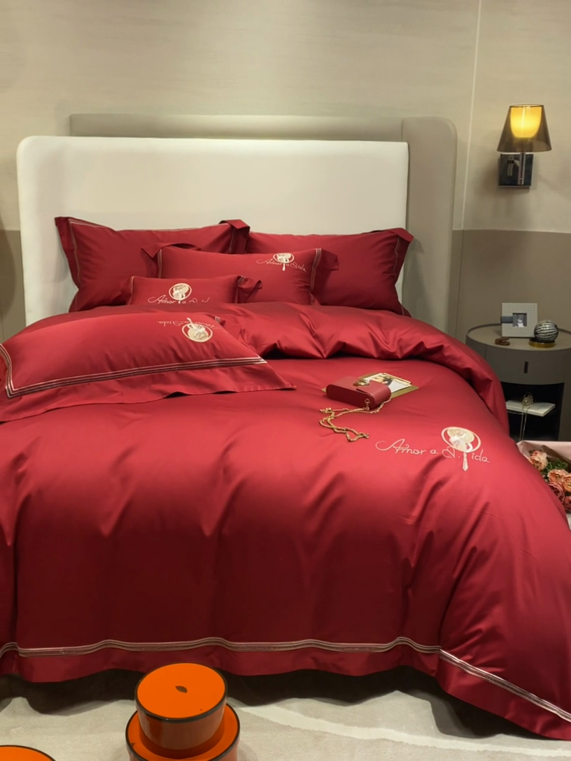 91家纺网 家纺一手货源 找家纺 涞澳家纺 2025新款婚庆款四件套 幸福嫁日