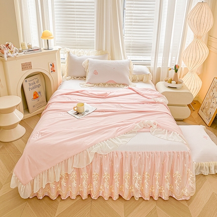 91家纺网 家纺一手货源 找家纺 （总）好儿喜家纺 2025新款赛雅系列凉席床裙冰丝席床罩韩式凉感豆豆凉席床盖