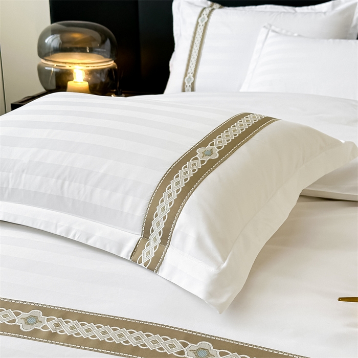 91家纺网 家纺一手货源 找家纺 梦庭帛美 2025新款段条刺绣飞边款四件套 吉祥-咖