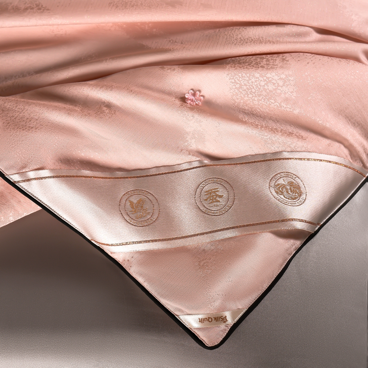 91家纺网 家纺一手货源 找家纺 2025新款太湖蚕丝被 彩云追蝶