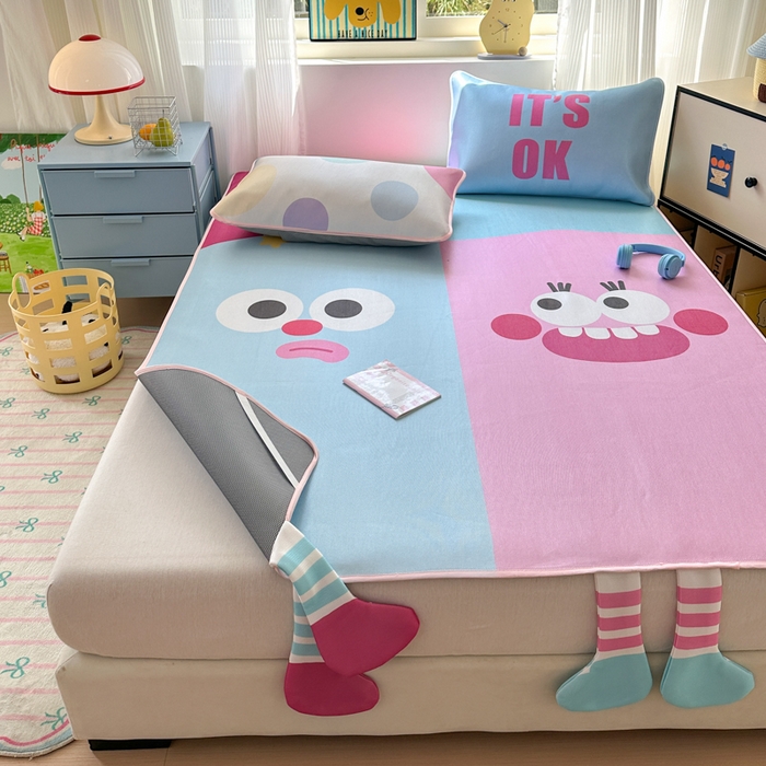 91家纺网 家纺一手货源 找家纺 一霖家纺 2025新款大版300D冰藤席席子凉席三件套 搞怪笑脸