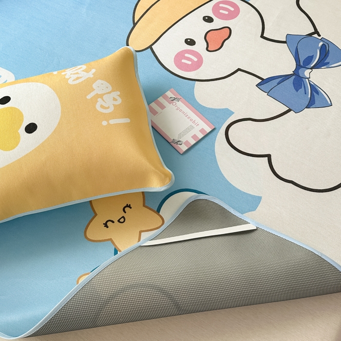 91家纺网 家纺一手货源 找家纺 一霖家纺 2025新款大版300D冰藤席席子凉席三件套 嗨皮鸭