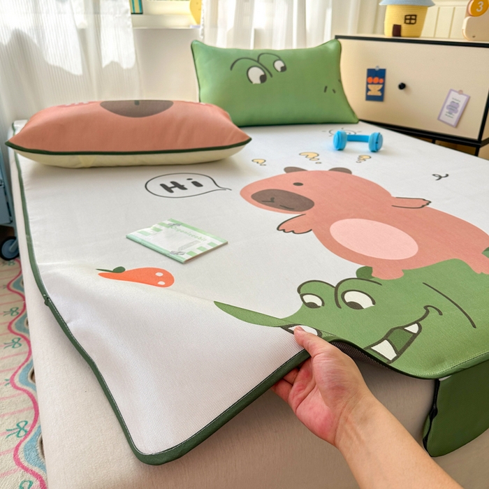 91家纺网 家纺一手货源 找家纺 一霖家纺 2025新款大版300D冰藤席席子凉席三件套 好奇巴拉