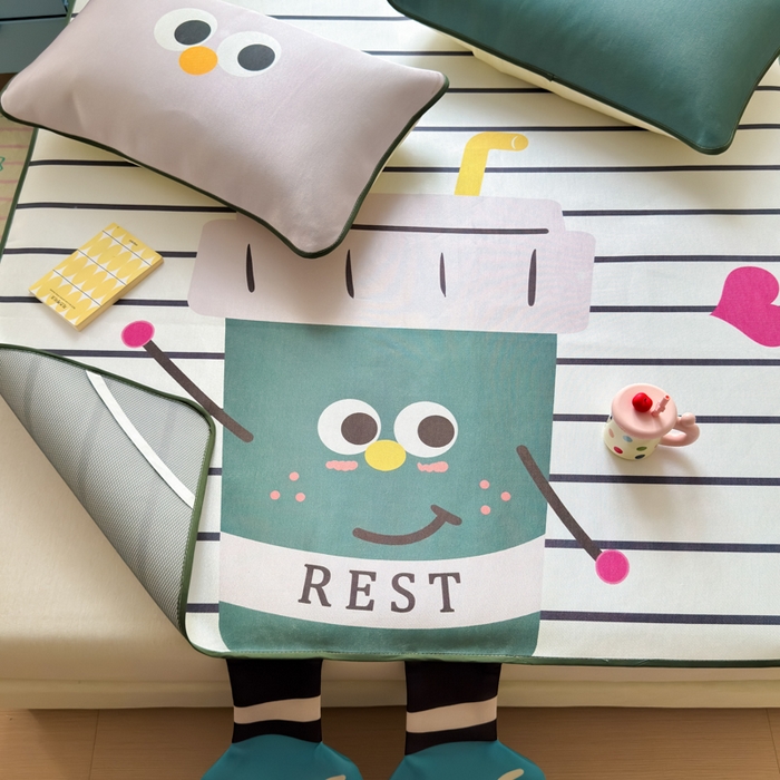 91家纺网 家纺一手货源 找家纺 一霖家纺 2025新款大版300D冰藤席席子凉席三件套 可口可乐