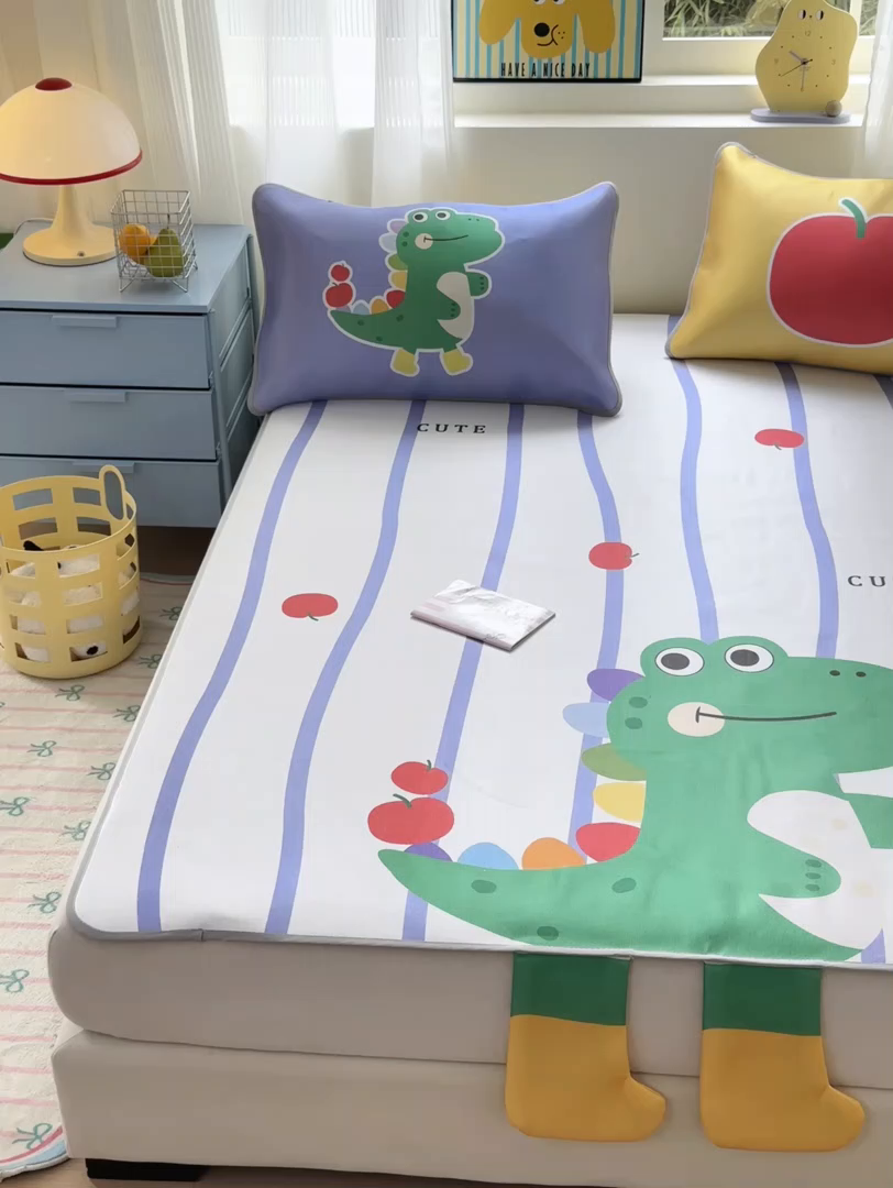 91家纺网 家纺一手货源 找家纺 一霖家纺 2025新款大版300D冰藤席席子凉席三件套 快乐小龙