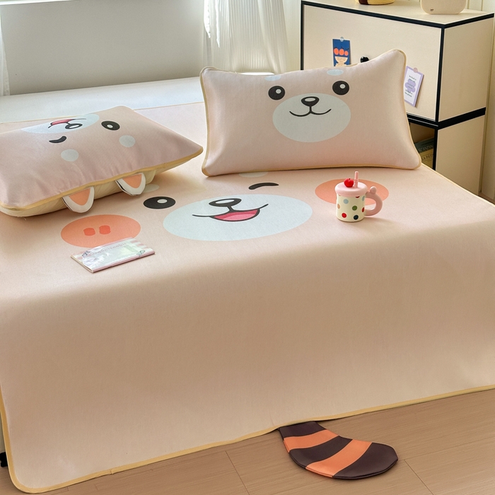 91家纺网 家纺一手货源 找家纺 一霖家纺 2025新款大版300D冰藤席席子凉席三件套 小浣熊