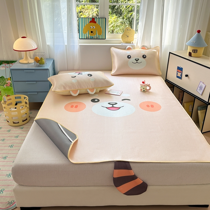 91家纺网 家纺一手货源 找家纺 一霖家纺 2025新款大版300D冰藤席席子凉席三件套 小浣熊