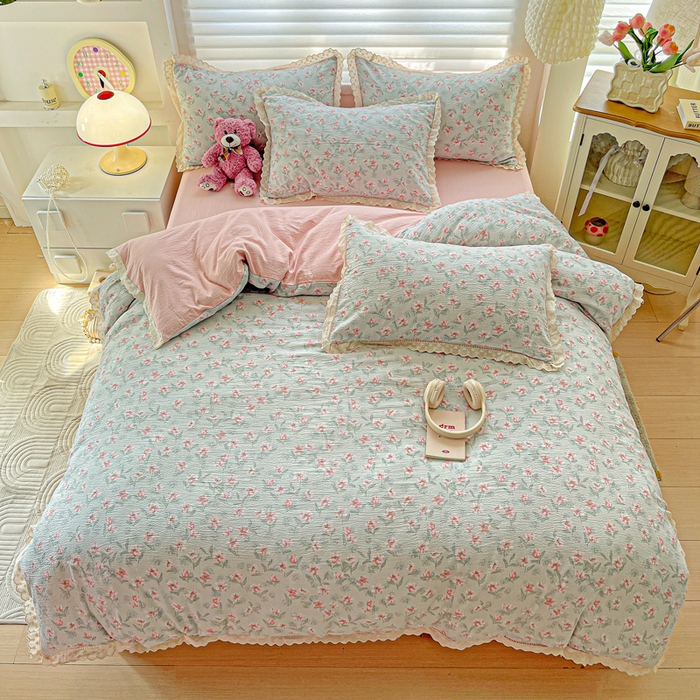 91家纺网 家纺一手货源 找家纺 金梦拉家纺 2025新款提花纱布皱皱纱四件套（全棉镂空花边款） 镂空花边-花开半夏