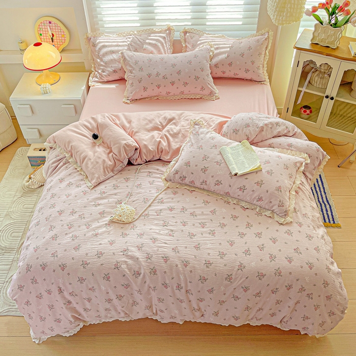 91家纺网 家纺一手货源 找家纺 金梦拉家纺 2025新款提花纱布皱皱纱四件套（全棉镂空花边款） 镂空花边-花颜