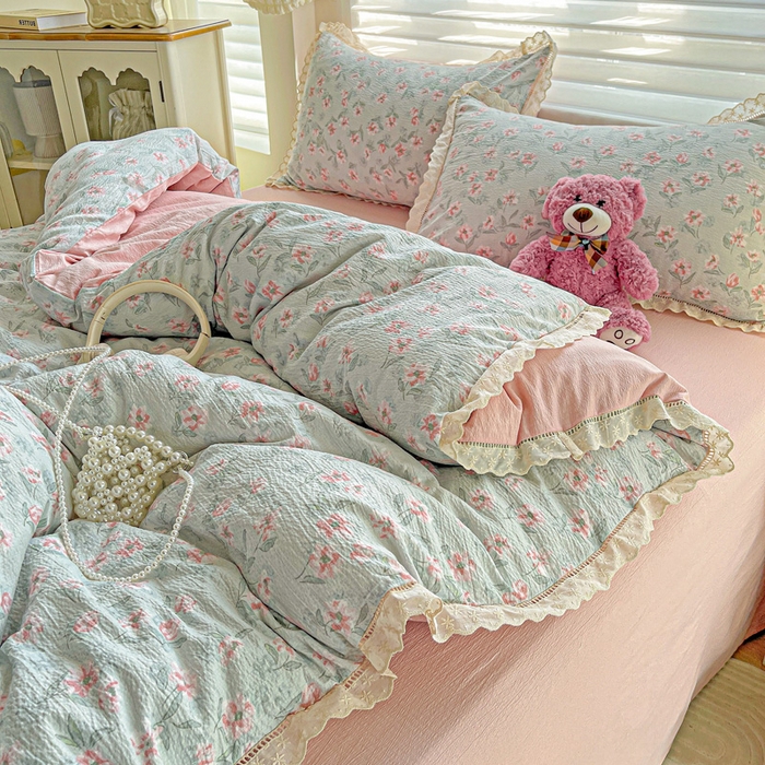 91家纺网 家纺一手货源 找家纺 金梦拉家纺 2025新款提花纱布皱皱纱四件套（全棉镂空花边款） 镂空花边-花开半夏