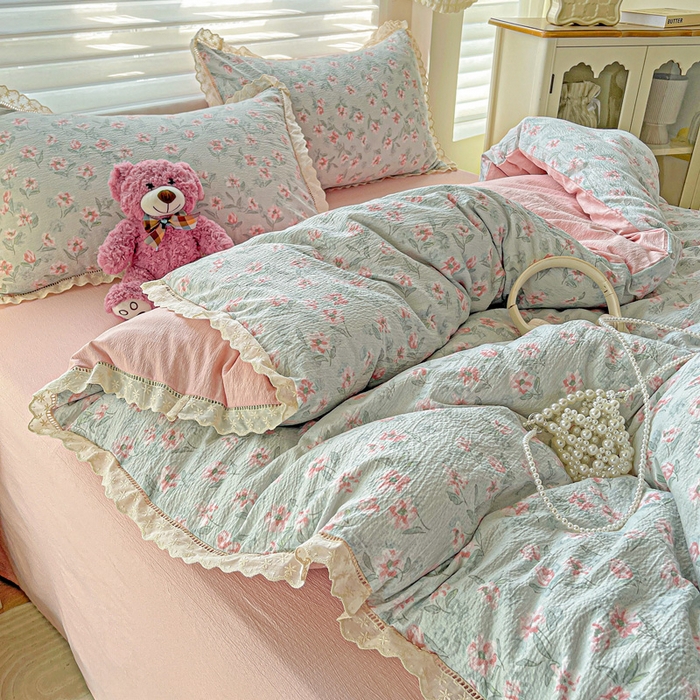 91家纺网 家纺一手货源 找家纺 金梦拉家纺 2025新款提花纱布皱皱纱四件套（全棉镂空花边款） 镂空花边-花开半夏