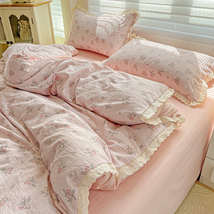 91家纺网 家纺一手货源 找家纺 金梦拉家纺 2025新款提花纱布皱皱纱四件套（全棉镂空花边款） 镂空花边-花颜