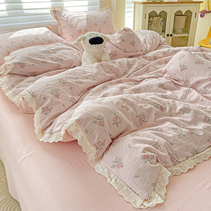 91家纺网 家纺一手货源 找家纺 金梦拉家纺 2025新款提花纱布皱皱纱四件套（全棉镂空花边款） 镂空花边-花颜