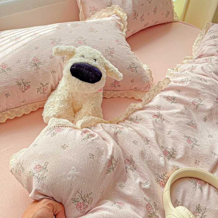 91家纺网 家纺一手货源 找家纺 金梦拉家纺 2025新款提花纱布皱皱纱四件套（全棉镂空花边款） 镂空花边-花颜