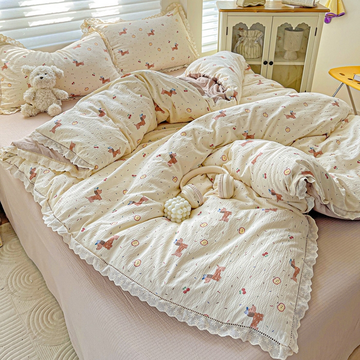 91家纺网 家纺一手货源 找家纺 金梦拉家纺 2025新款提花纱布皱皱纱四件套（全棉镂空花边款） 镂空花边-快乐狗