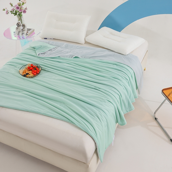 91家纺网 家纺一手货源 找家纺 世爵2025新款氨纶纯色凉感丝夏被被子被芯变凉空调被 薄荷绿拼灰