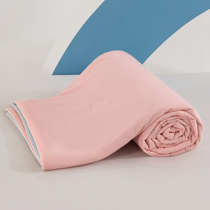 91家纺网 家纺一手货源 找家纺 世爵2025新款氨纶纯色凉感丝夏被被子被芯变凉空调被 粉黛玉拼灰