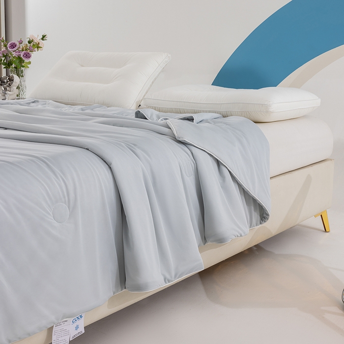 91家纺网 家纺一手货源 找家纺 世爵2025新款氨纶纯色凉感丝夏被被子被芯变凉空调被 高级灰