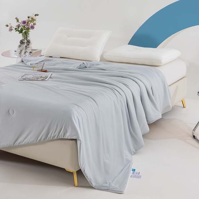 91家纺网 家纺一手货源 找家纺 世爵2025新款氨纶纯色凉感丝夏被被子被芯变凉空调被 高级灰