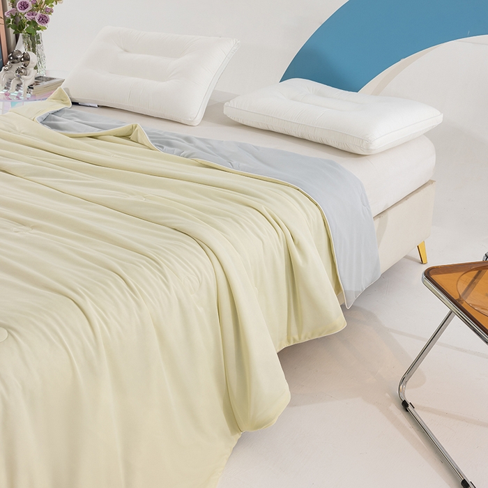 91家纺网 家纺一手货源 找家纺 世爵2025新款氨纶纯色凉感丝夏被被子被芯变凉空调被 柠檬黄拼灰