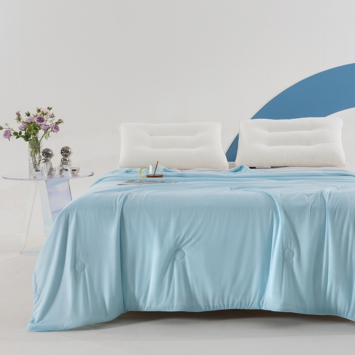 91家纺网 家纺一手货源 找家纺 世爵2025新款氨纶纯色凉感丝夏被被子被芯变凉空调被 天空蓝拼灰