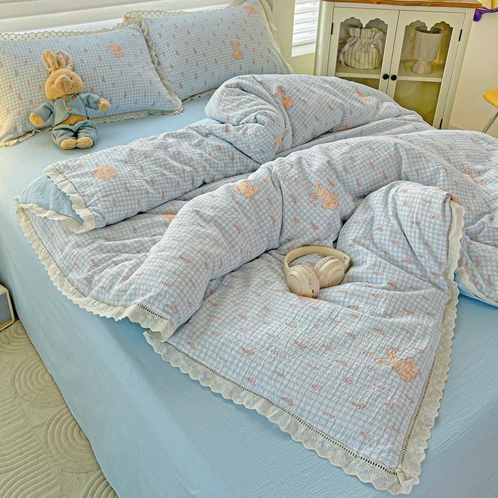 91家纺网 家纺一手货源 找家纺 金梦拉家纺 2025新款提花纱布皱皱纱四件套（全棉镂空花边款） 镂空花边-萌萌兔