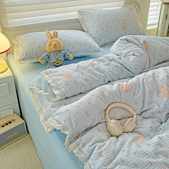 91家纺网 家纺一手货源 找家纺 金梦拉家纺 2025新款提花纱布皱皱纱四件套（全棉镂空花边款） 镂空花边-萌萌兔