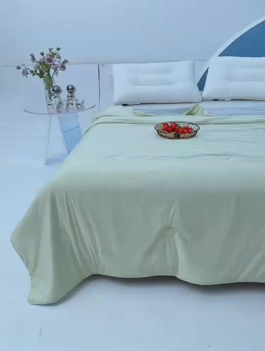 91家纺网 家纺一手货源 找家纺 世爵2025新款氨纶纯色凉感丝夏被被子被芯变凉空调被 薄荷绿拼灰