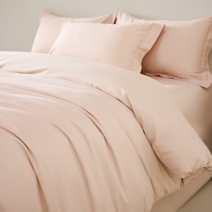 91家纺网 家纺一手货源 找家纺 丞音家纺 2025新款A类纯色高档礼盒包装双股高支蜜贡缎100s长绒棉四件套纯棉被套床单 洛克-桃花粉