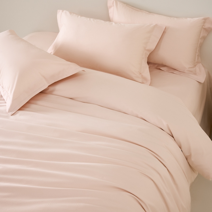 91家纺网 家纺一手货源 找家纺 丞音家纺 2025新款A类纯色高档礼盒包装双股高支蜜贡缎100s长绒棉四件套纯棉被套床单 洛克-桃花粉