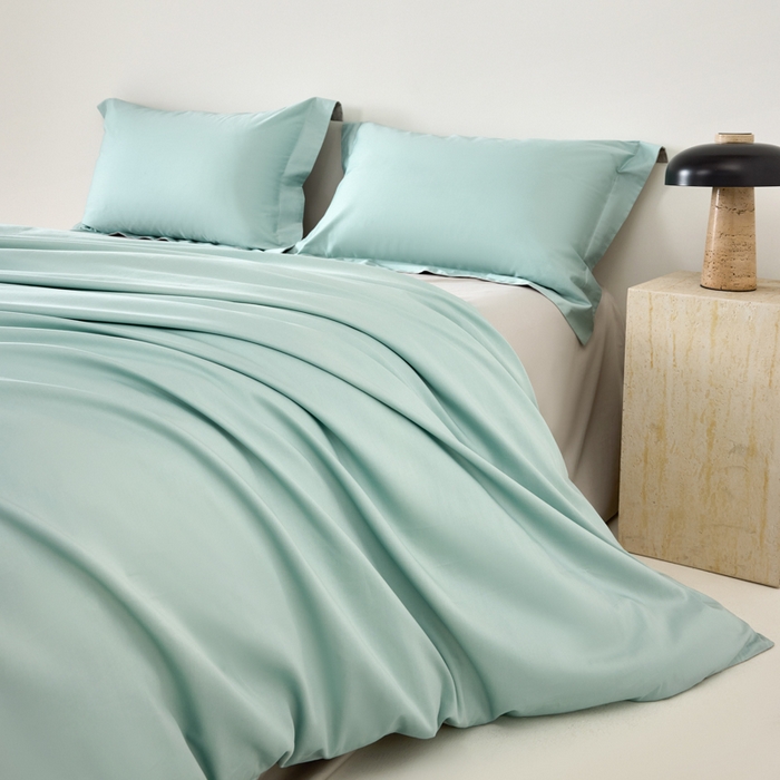 91家纺网 家纺一手货源 找家纺 丞音家纺 2025新款A类纯色高档礼盒包装双股高支蜜贡缎100s长绒棉四件套纯棉被套床单 洛克-水蓝拼灰