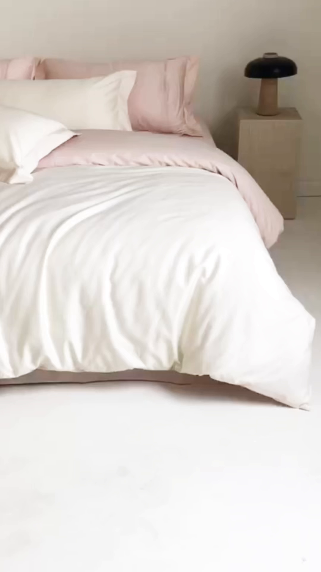 91家纺网 家纺一手货源 找家纺 （总）丞音家纺 2025新款A类纯色高档礼盒包装双股高支蜜贡缎100s长绒棉四件套纯棉被套床单