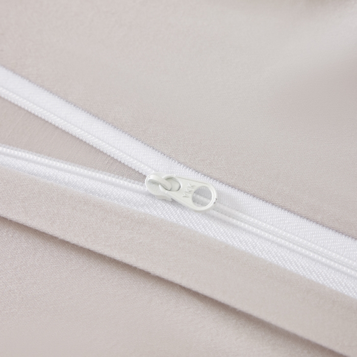 91家纺网 家纺一手货源 找家纺 丞音家纺 2025新款A类纯色高档礼盒包装双股高支蜜贡缎100s长绒棉四件套纯棉被套床单 洛克-宾利蓝拼灰