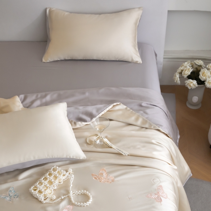 91家纺网 家纺一手货源 找家纺 （总）纪梵茜+A 2025新款60天丝夏被四件套 莱赛尔天丝空调被子55大豆绣花夏凉被