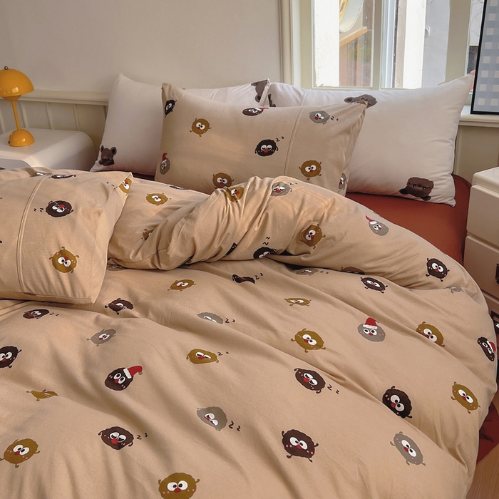 91家纺网 家纺一手货源 找家纺 梦可莱家居 2025春夏新款全棉纯棉针织棉印花四件套 浅底小煤球