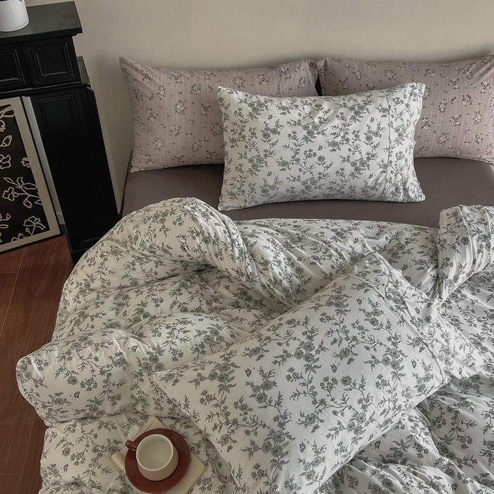 91家纺网 家纺一手货源 找家纺 梦可莱家居 2025春夏新款全棉纯棉针织棉印花四件套 白底蝶恋花